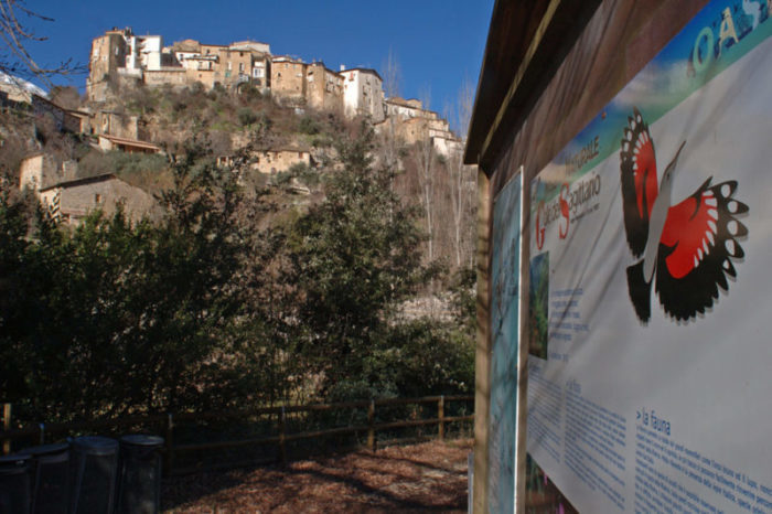 Un paesino arroccato sulla montagna